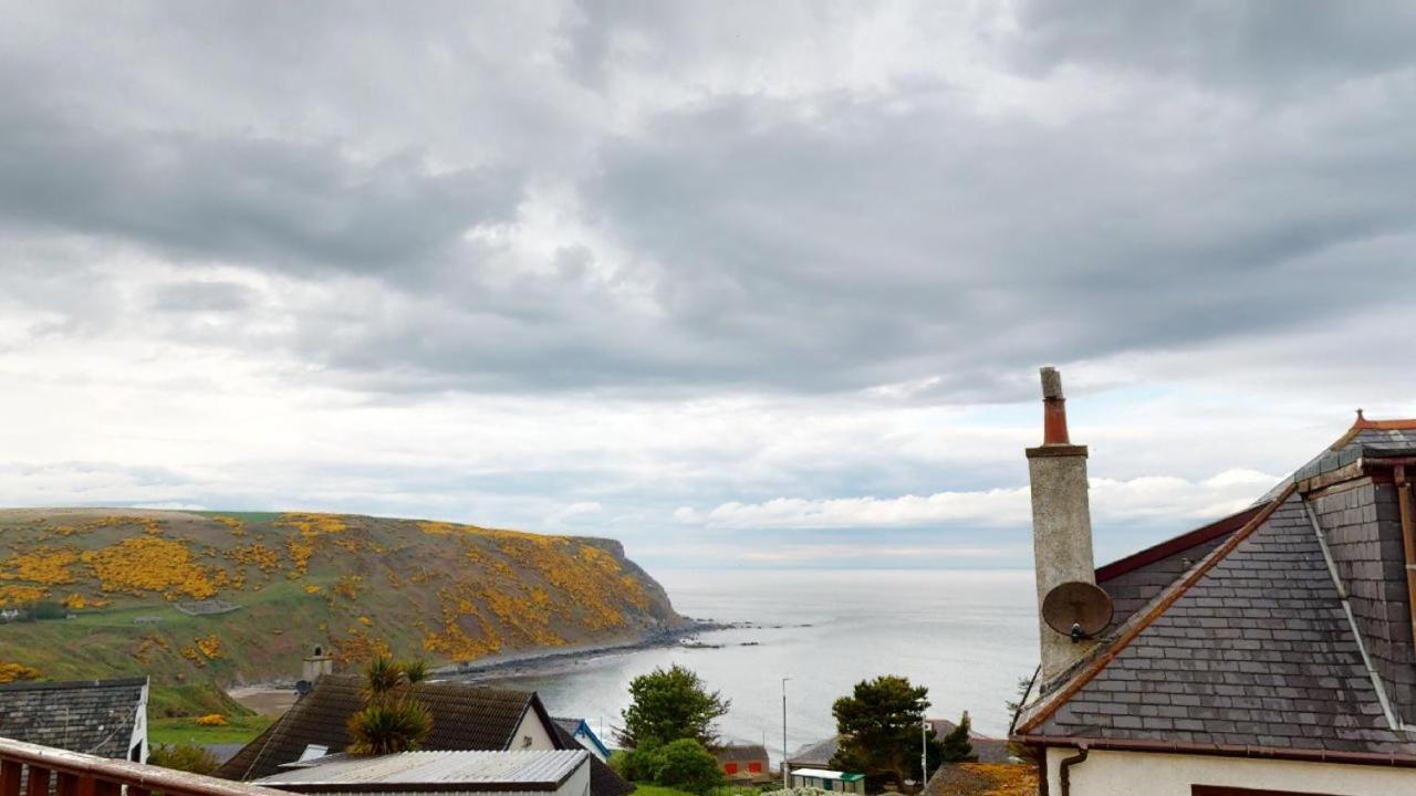 Puffins Nest Villa Gardenstown Exteriör bild