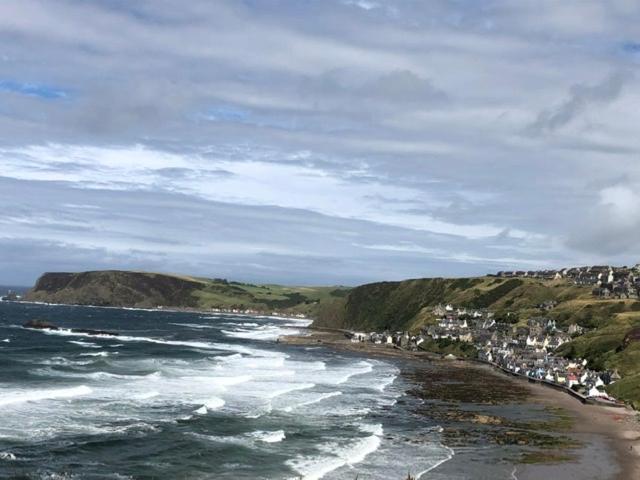 Puffins Nest Villa Gardenstown Exteriör bild